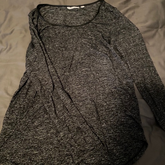Reitmans S Grey Heathered Long Sleeve - Picture 3 of 3